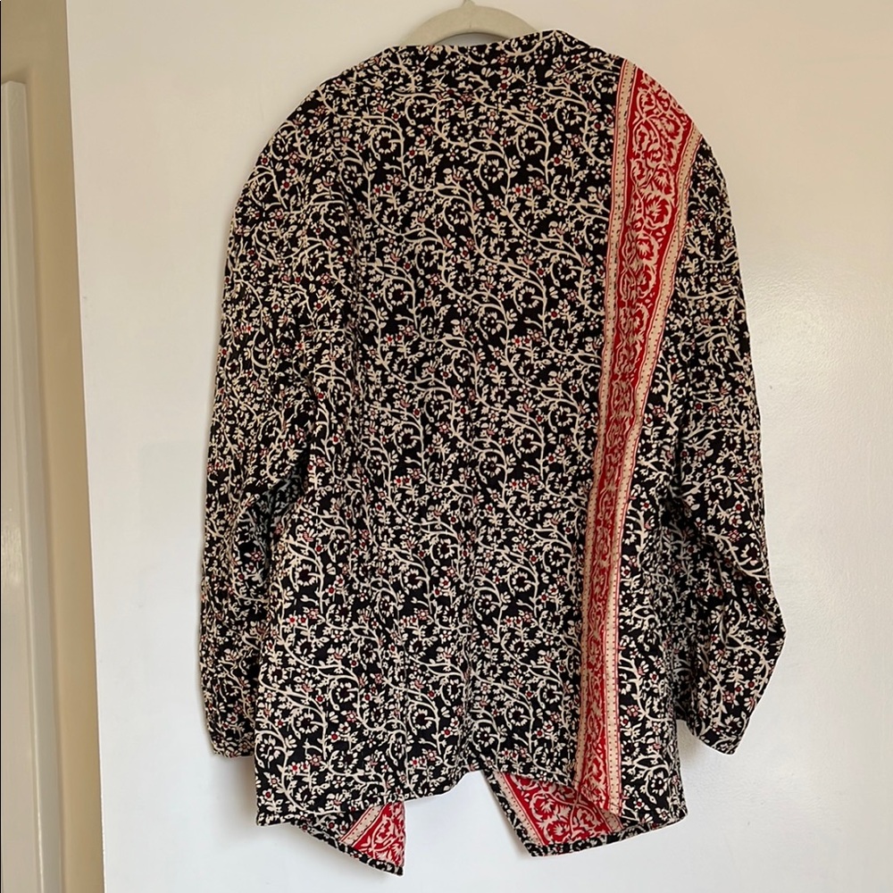 Chic Black And Red Patterned Jacket - image 8